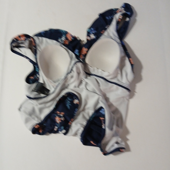 Beach Scene Collection Swimsuit Ruffle Size L - Picture 8 of 11